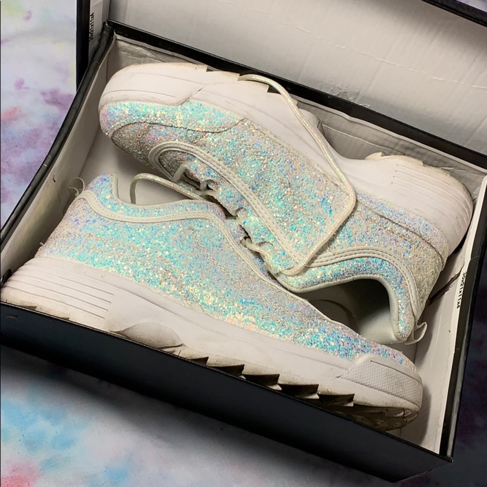 Glitter rhinestone white low high heeled sneakers